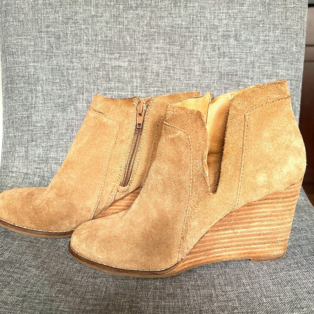 Lucky Brand Brown/Tan Suede Wedges 6.5